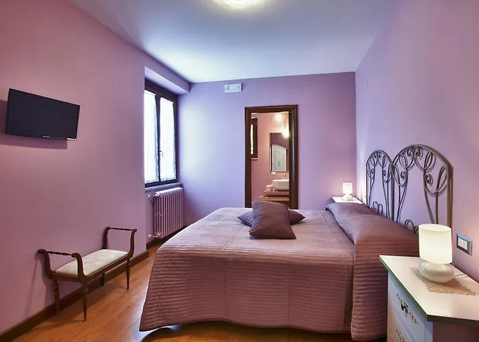 Al Colle Bed and Breakfast 4*